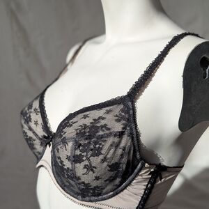 Chic Black Floral Lace Bra